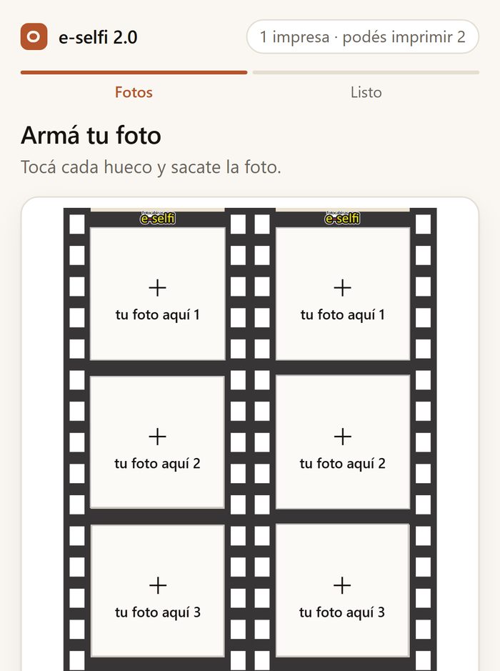 Pantalla del celular del invitado armando su tira de fotos